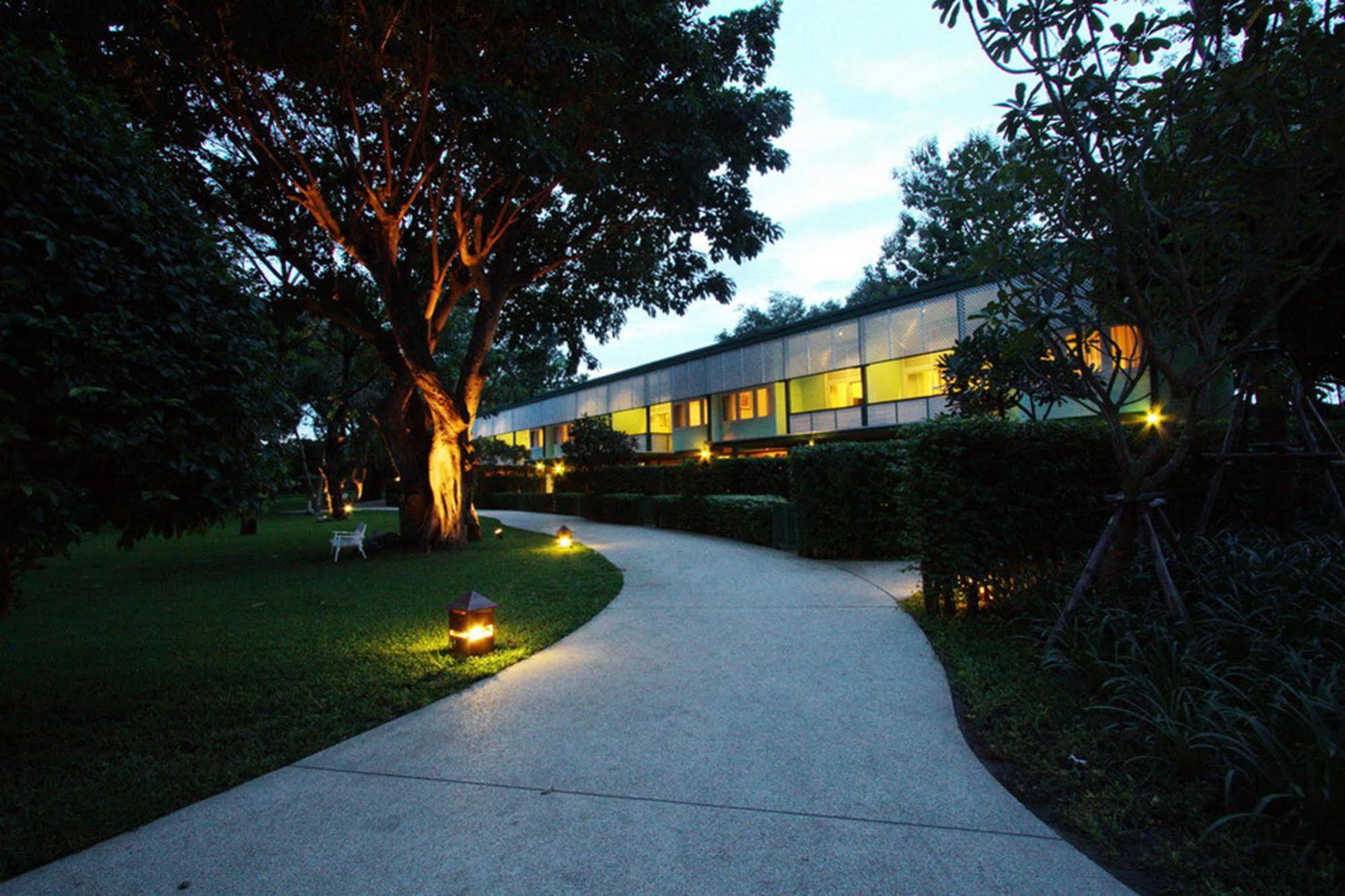 Raya Resort Beach Front - The Most Green Resort In Csaam Kültér fotó