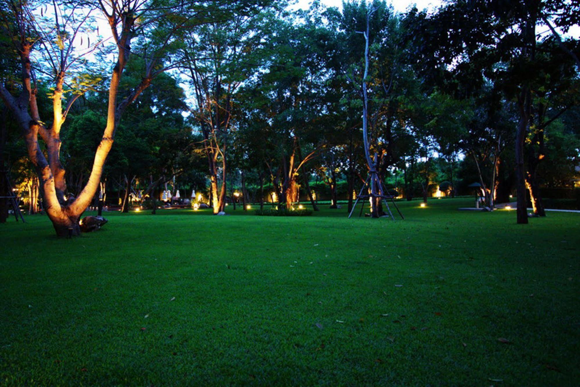 Raya Resort Beach Front - The Most Green Resort In Csaam Kültér fotó